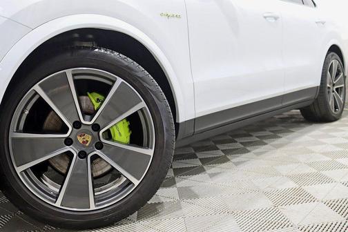 2023 Porsche Cayenne Cayenne E-Hybrid