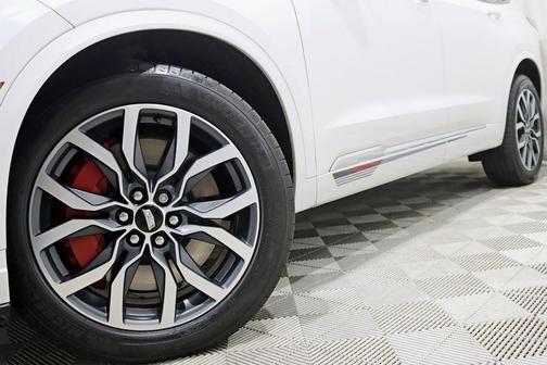 Crystal White Tricoat 2024 Cadillac XT6 Sport AWD