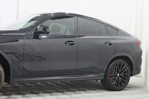 2025 BMW X6 M60i