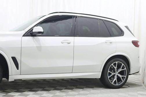 Alpine White 2022 BMW X5 xDrive40i
