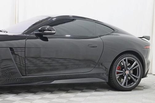 2019 Jaguar F-TYPE SVR