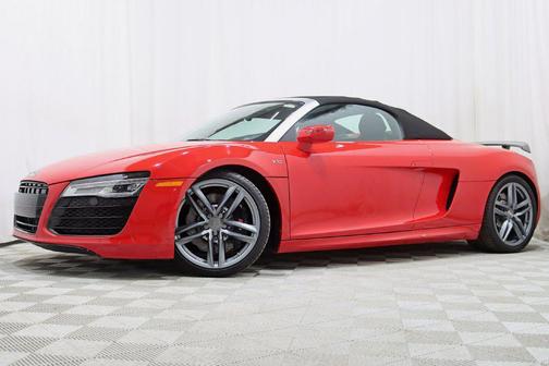 Brilliant Red 2015 Audi R8 5.2