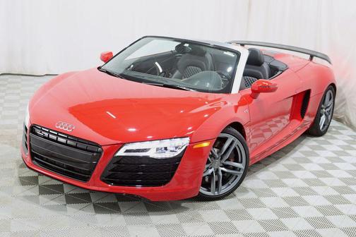 Brilliant Red 2015 Audi R8 5.2
