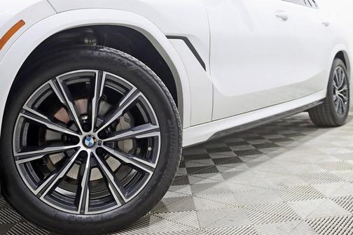 2023 BMW X6 xDrive40i