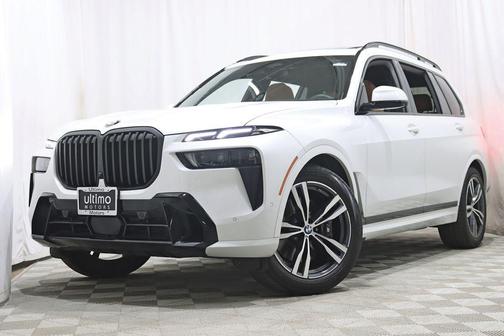 Mineral White Metallic 2024 BMW X7 xDrive40i