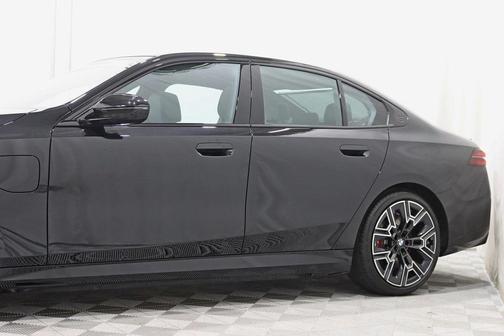 2026 BMW 550e 550e xDrive