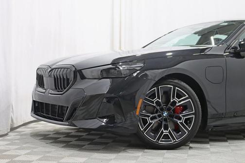 2026 BMW 550e 550e xDrive