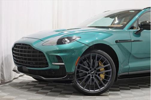 2023 Aston Martin DBX 707