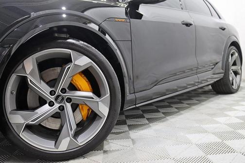 2022 Audi e-tron S Prestige