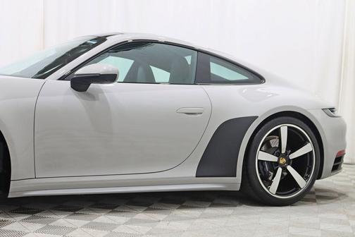 Chalk 2022 Porsche 911 Carrera 4