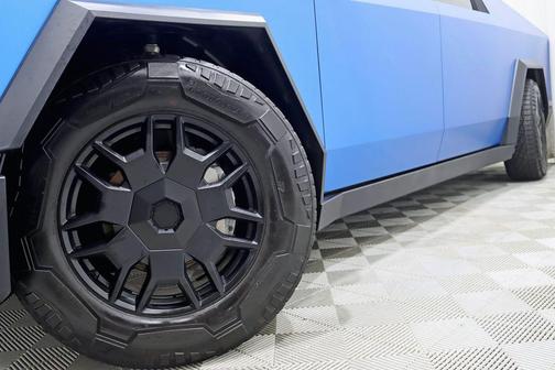 Stainless Steel 2024 Tesla Cybertruck Cyberbeast