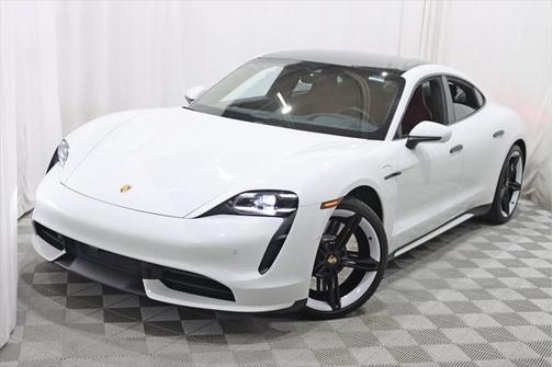 2022 Porsche Taycan Turbo