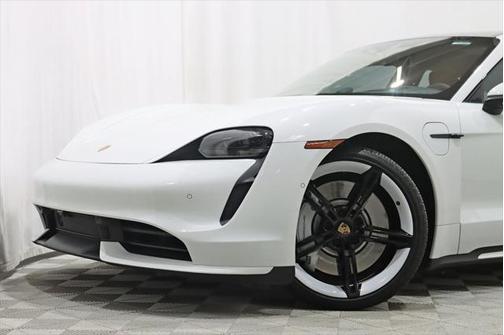 2022 Porsche Taycan Turbo