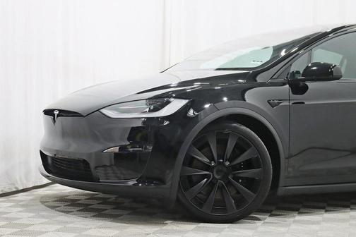 2022 Tesla Model X Plaid Tri Motor All-Wheel Drive