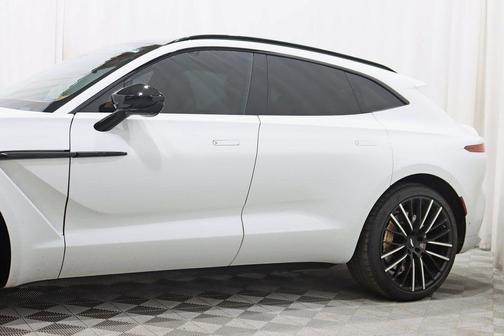 2023 Aston Martin DBX Base