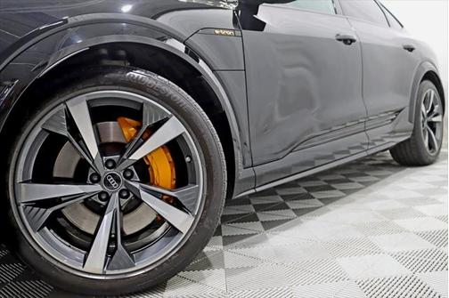 2022 Audi e-tron S Premium Plus