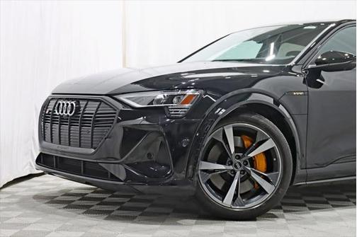 2022 Audi e-tron S Premium Plus