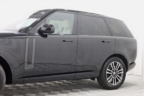 2023 Land Rover Range Rover P530 SE