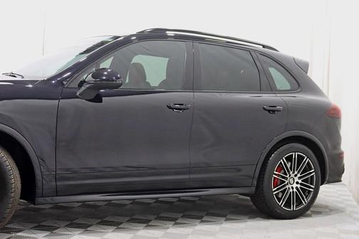 2016 Porsche Cayenne GTS