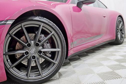 Ruby Star Neo 2024 Porsche 911 Carrera T