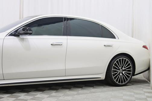 MANUFAKTUR Diamond White 2022 Mercedes-Benz S-Class 4MATIC