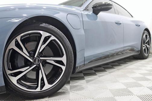 2022 Audi e-tron GT Premium Plus