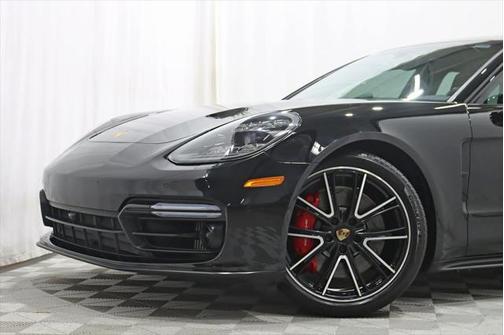 2019 Porsche Panamera GTS