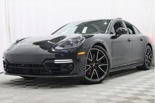2019 Porsche Panamera GTS