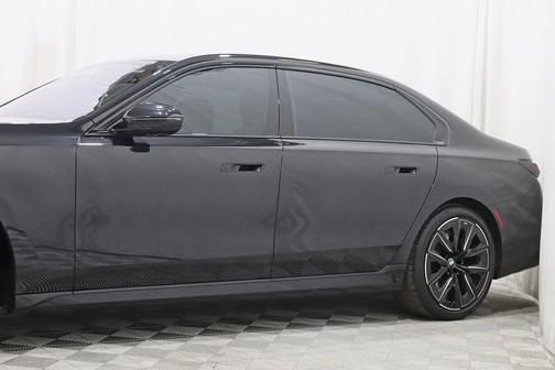 2023 BMW 760 i xDrive