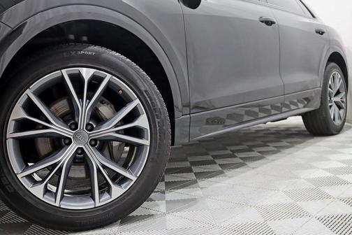 2020 Audi Q8 55 Premium