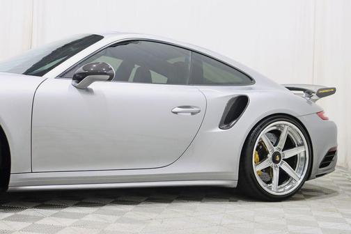 GT Silver Metallic 2018 Porsche 911 Turbo