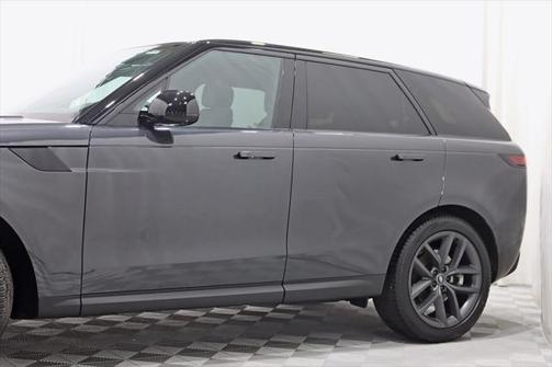 2024 Land Rover Range Rover Sport SE