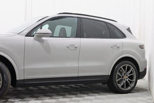 2023 Porsche Cayenne Cayenne