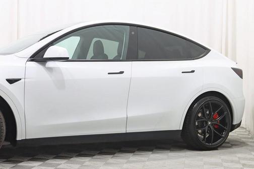 2022 Tesla Model Y Performance Dual Motor All-Wheel Drive