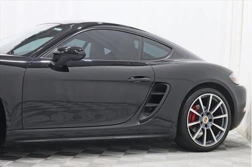 2019 Porsche 718 Cayman S