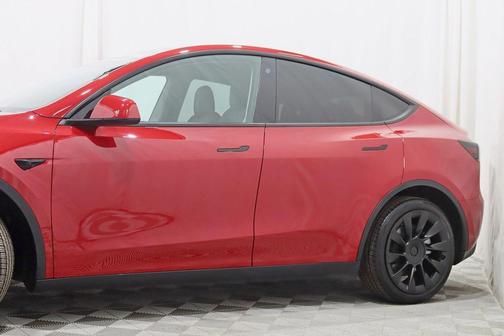 2022 Tesla Model Y Long Range Dual Motor All-Wheel Drive