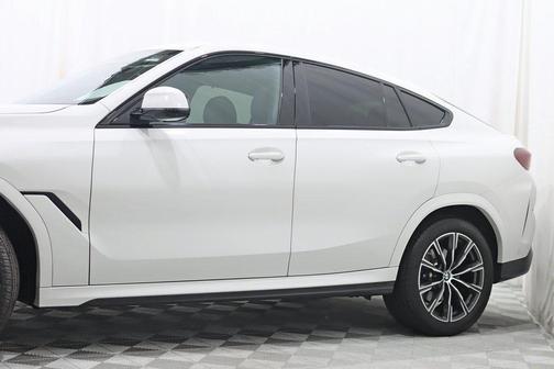 2023 BMW X6 xDrive40i