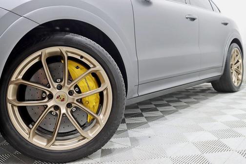 2024 Porsche Cayenne S