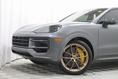 2024 Porsche Cayenne S
