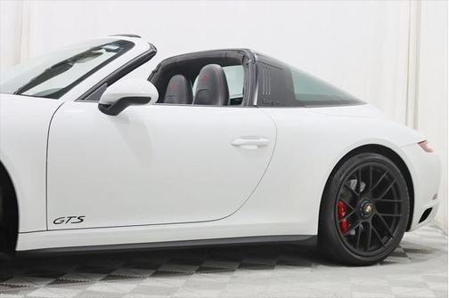 2018 Porsche 911 Targa 4 GTS