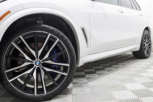 2023 BMW X5 M50i