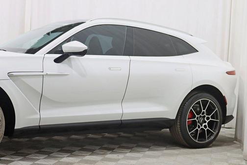 2021 Aston Martin DBX Base