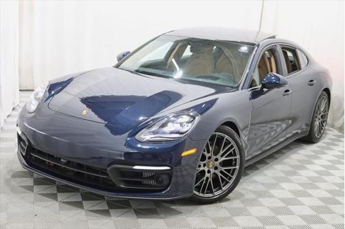 2023 Porsche Panamera 4 Platinum Edition