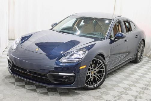 2023 Porsche Panamera 4 Platinum Edition