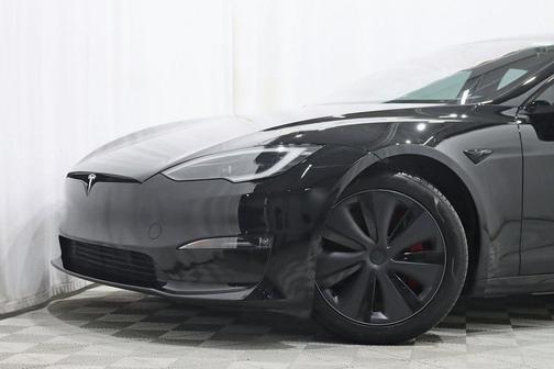 2023 Tesla Model S Plaid