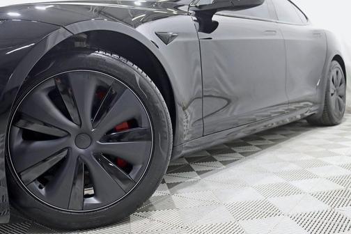 2023 Tesla Model S Plaid