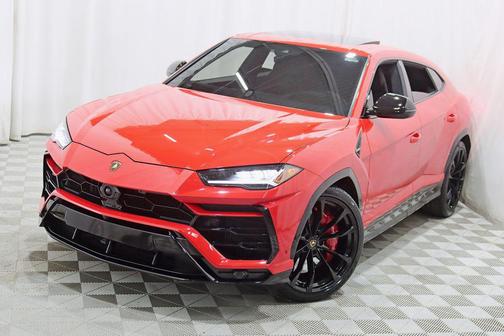 Rosso Mars 2022 Lamborghini Urus