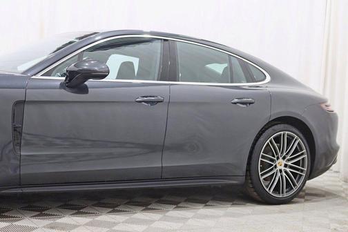 2017 Porsche Panamera 4S