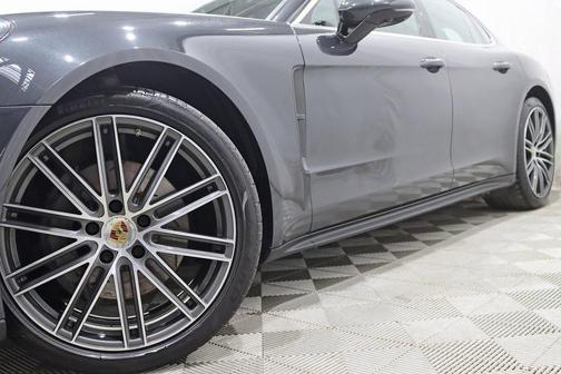 2017 Porsche Panamera 4S