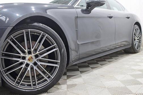 2017 Porsche Panamera 4S